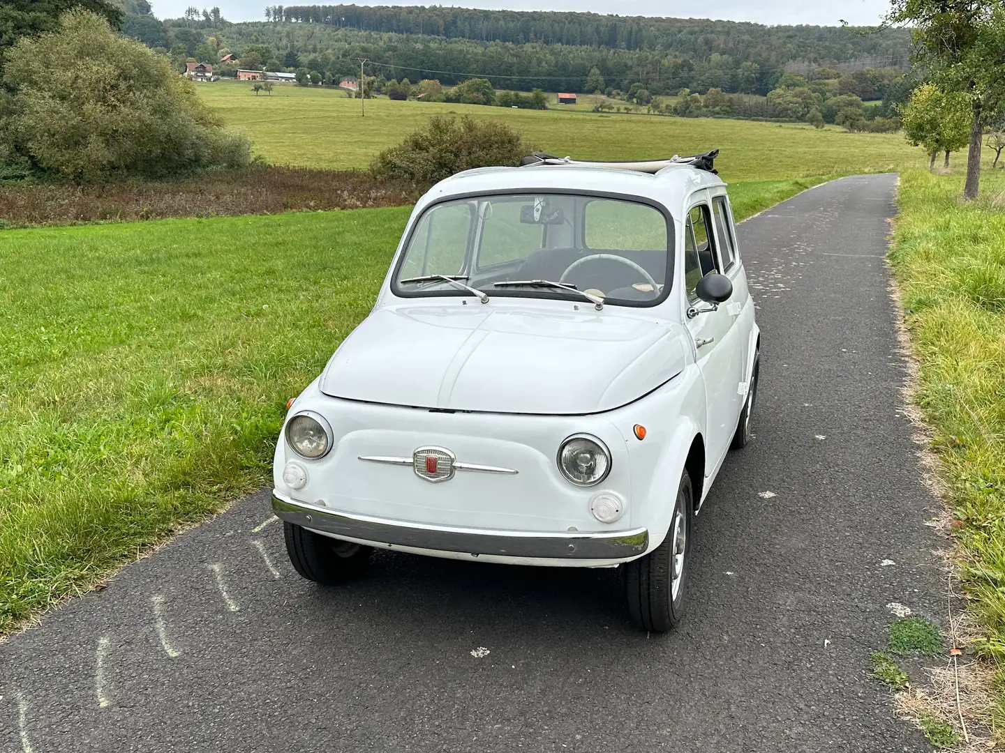 Vehicle image, number 10