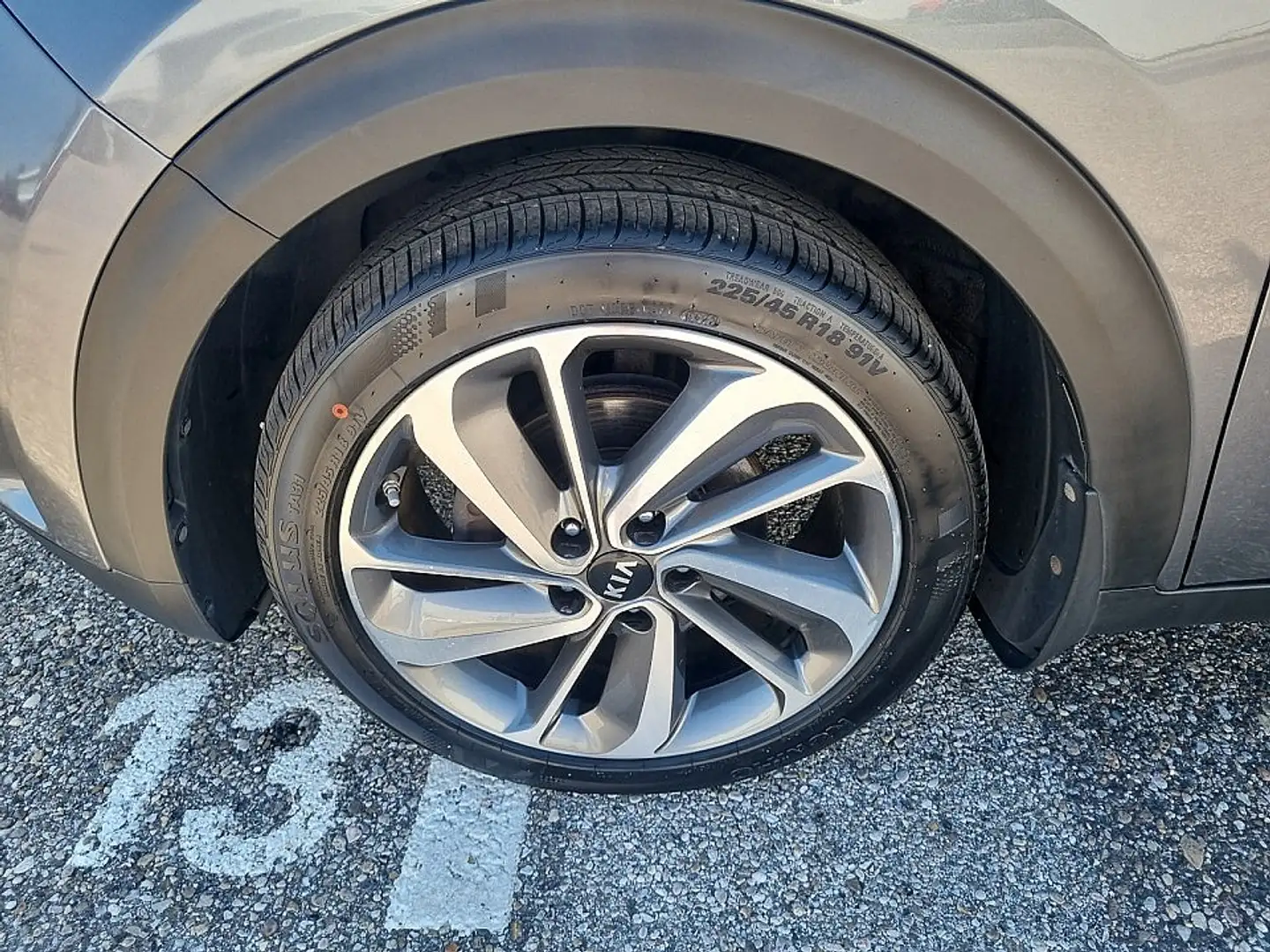 Vehicle image, number 7