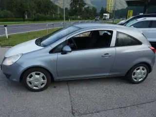 Vehicle image thumbnail, number 3