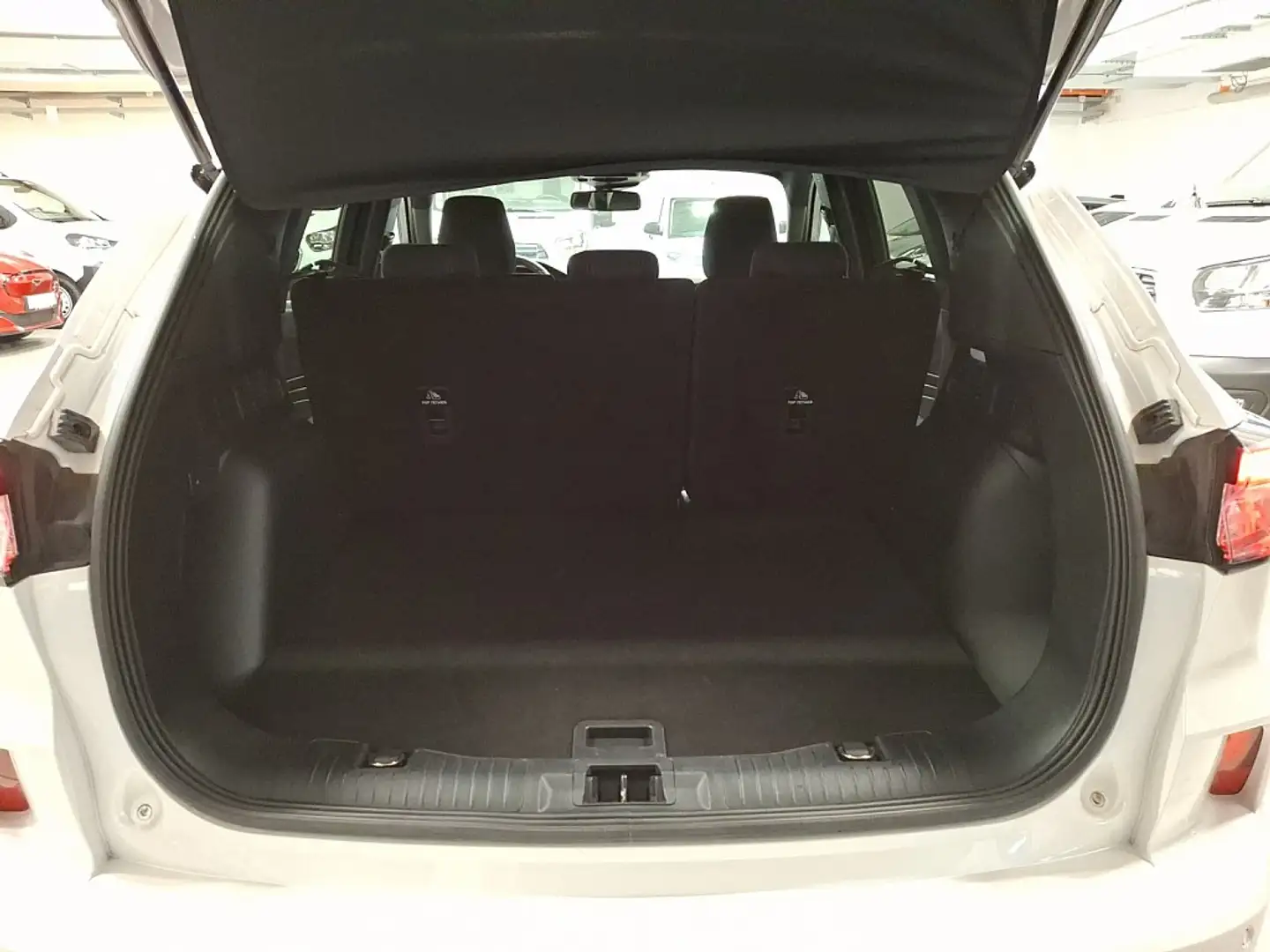 Vehicle image, number 9