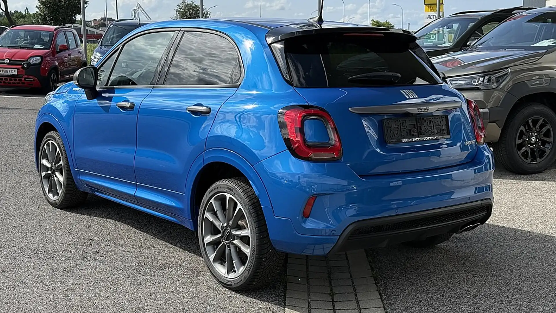 Vehicle image, number 3