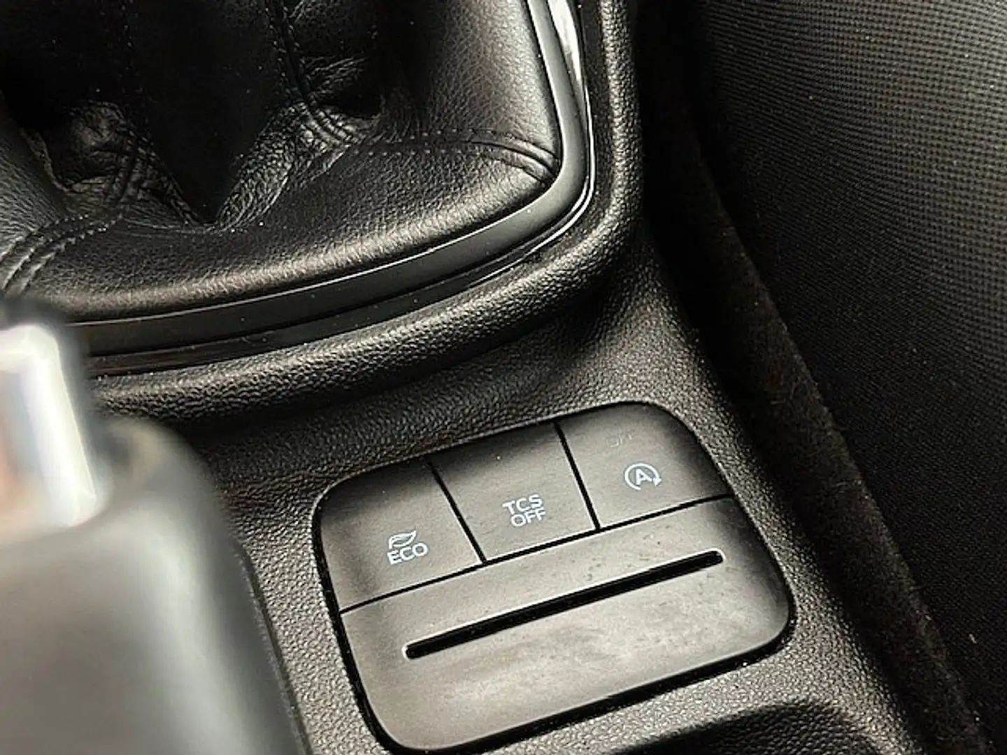 Vehicle image, number 9