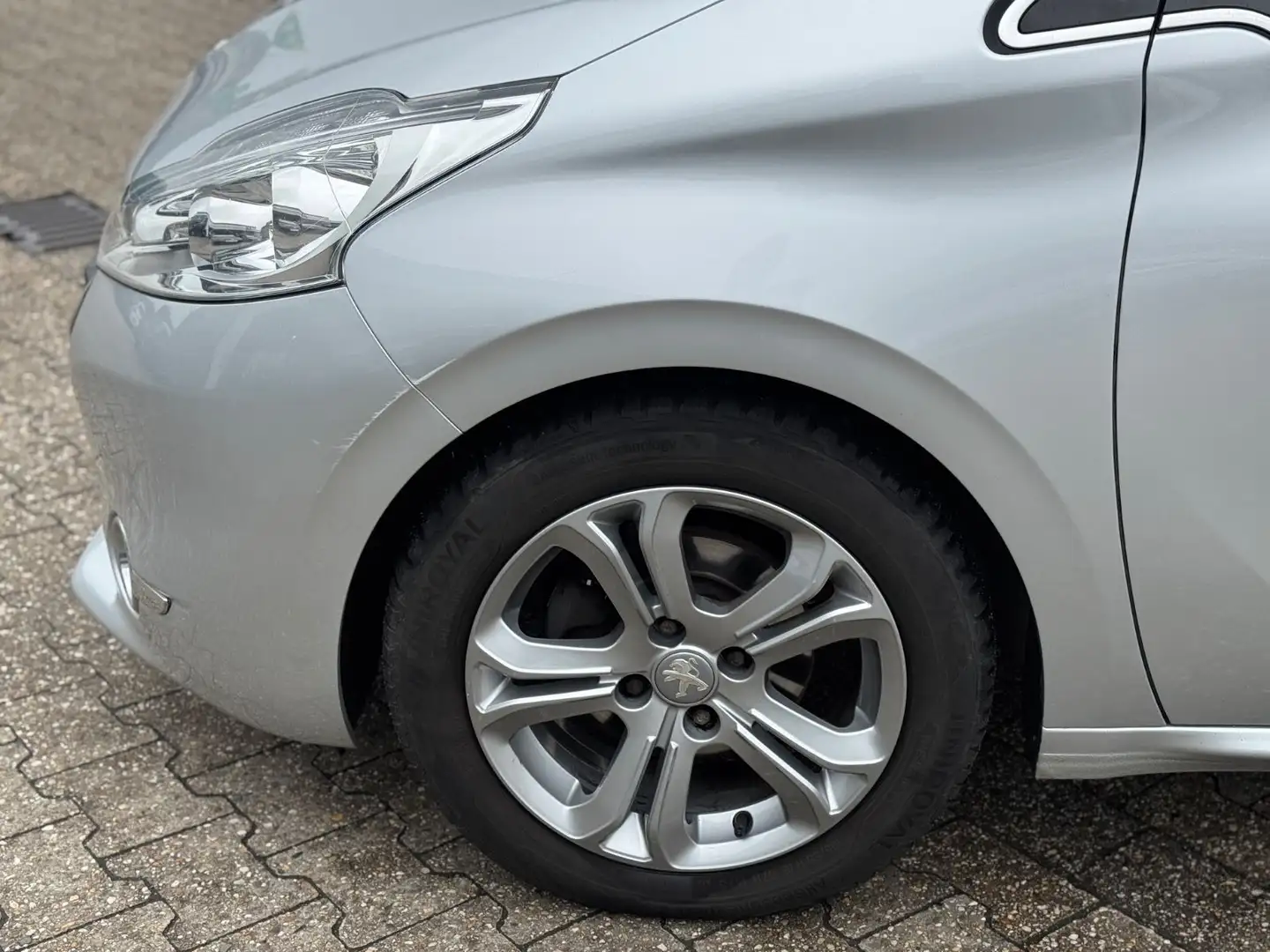 Vehicle image, number 7