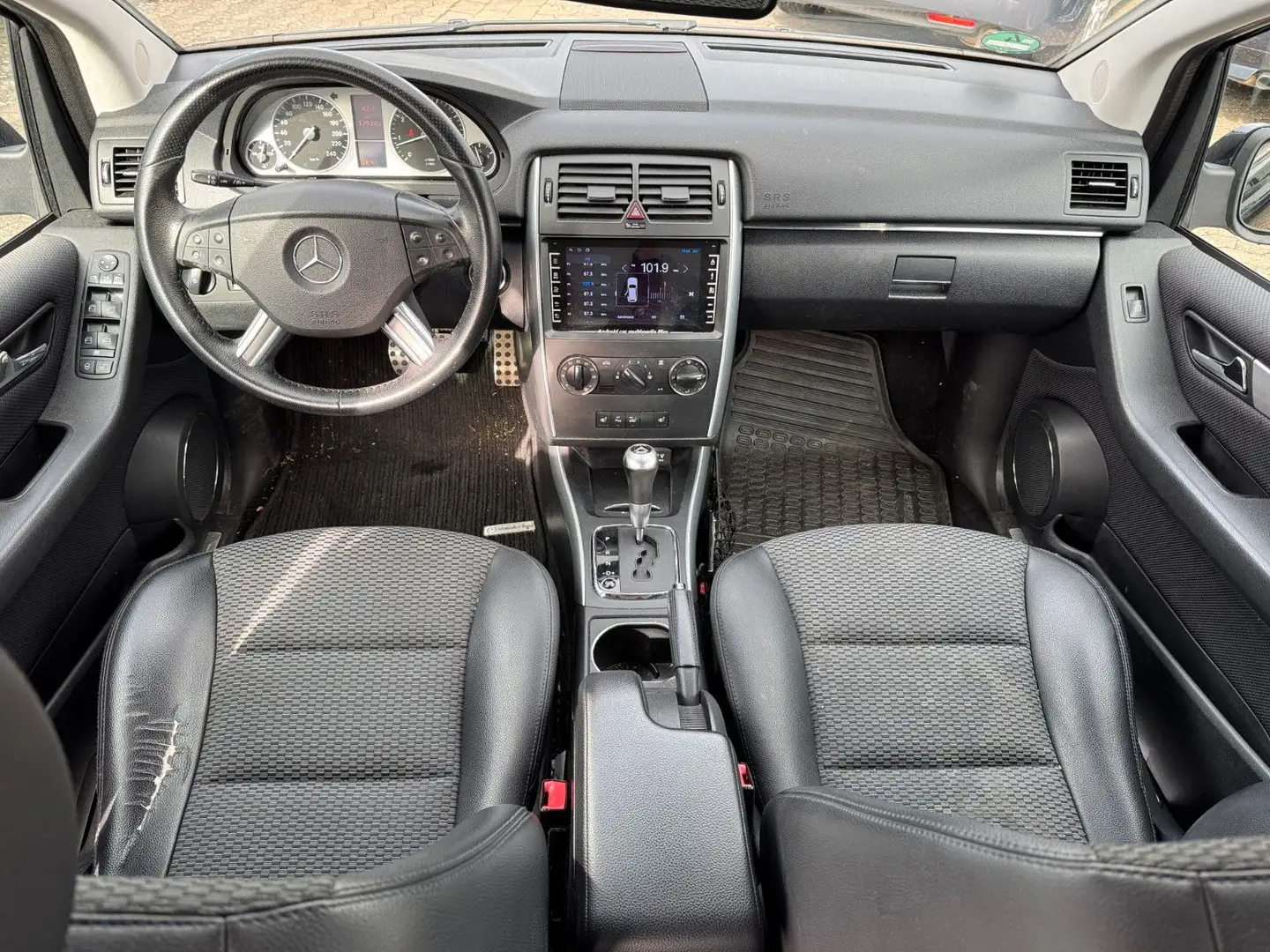 Vehicle image, number 8