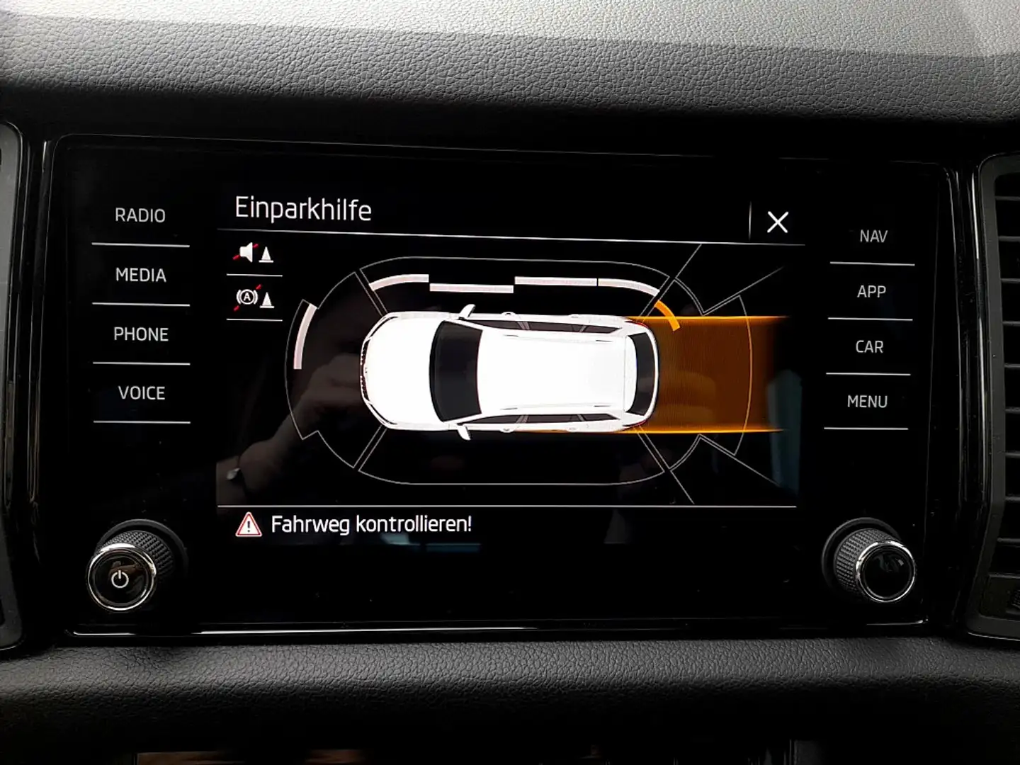 Vehicle image, number 4