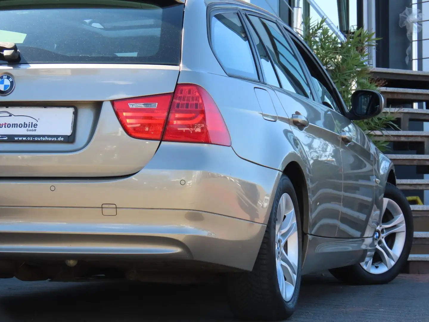 Vehicle image, number 16