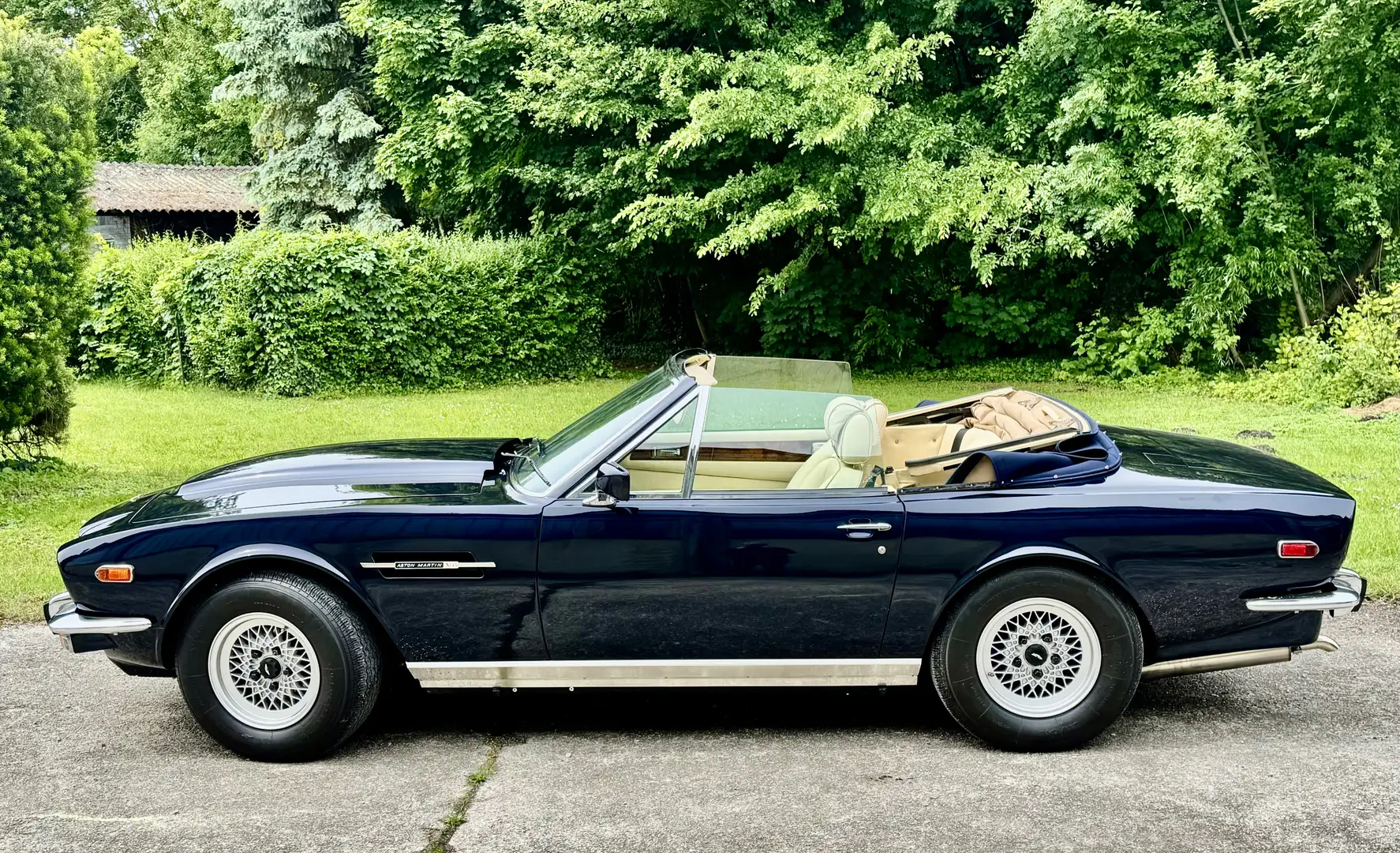 Vehicle image, number 6