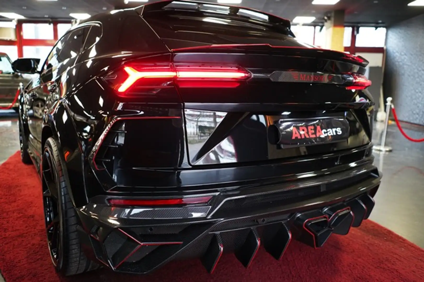 Vehicle image, number 12