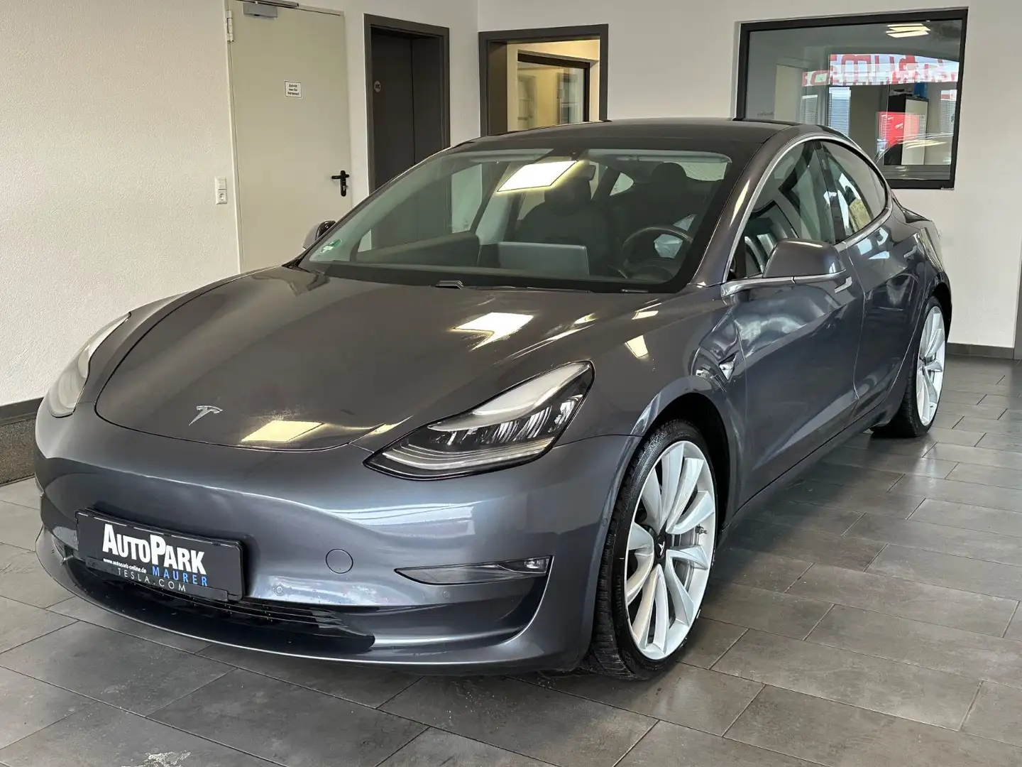Vehicle image, number 2