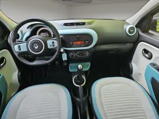 Vehicle image thumbnail, number 6