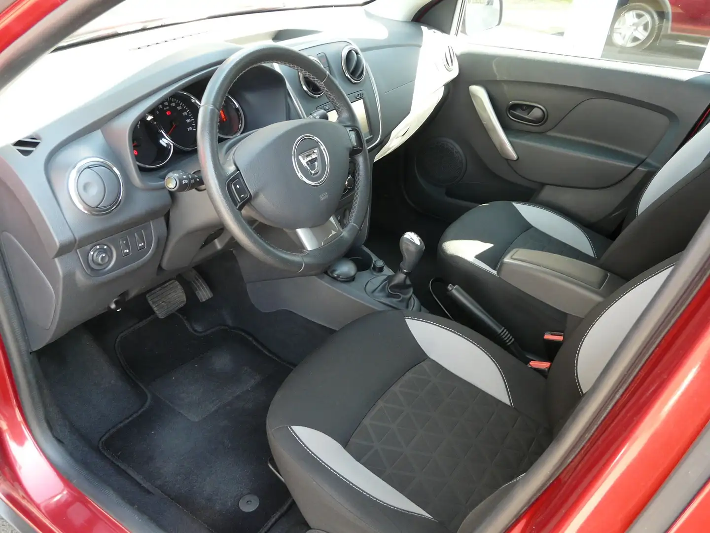 Vehicle image, number 7