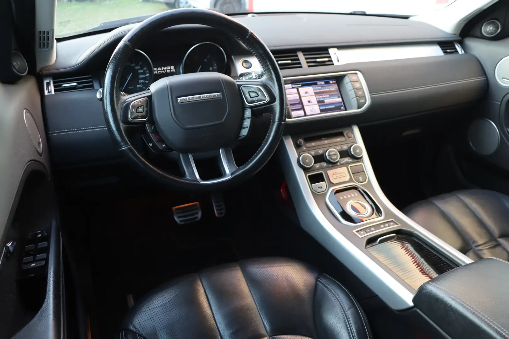 Vehicle image, number 9