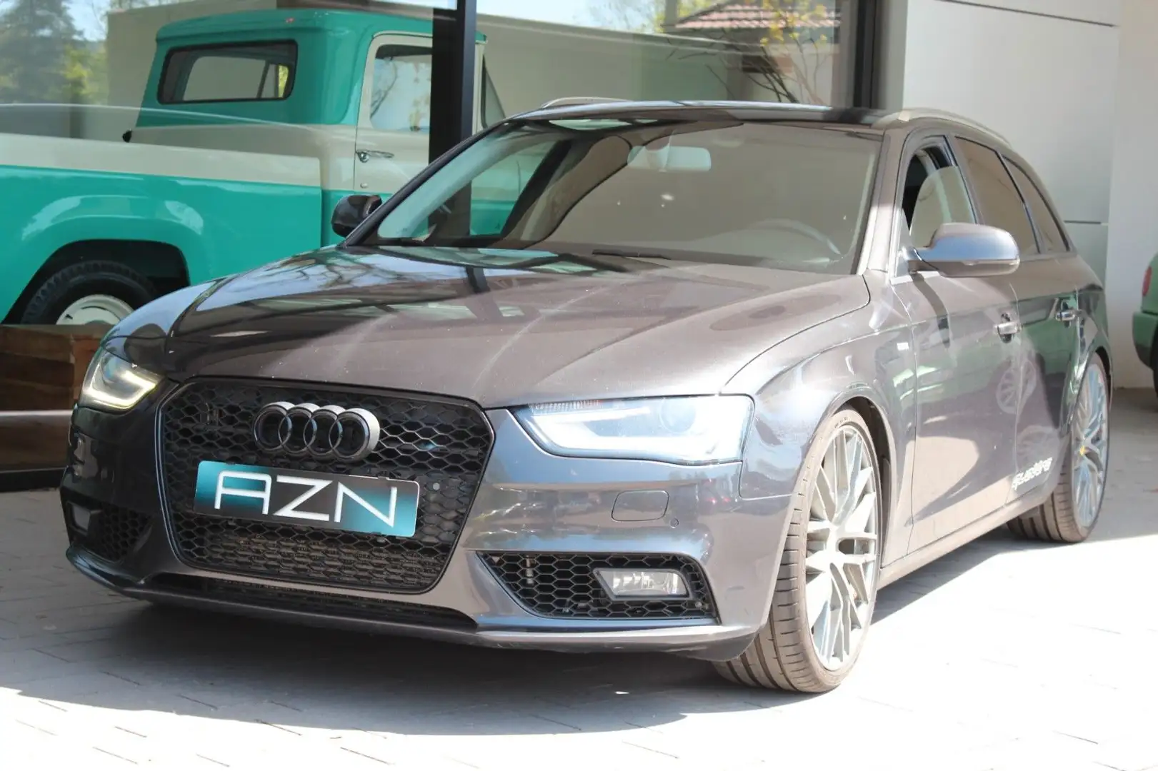 Vehicle image, number 2