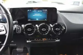 Vehicle image thumbnail, number 4