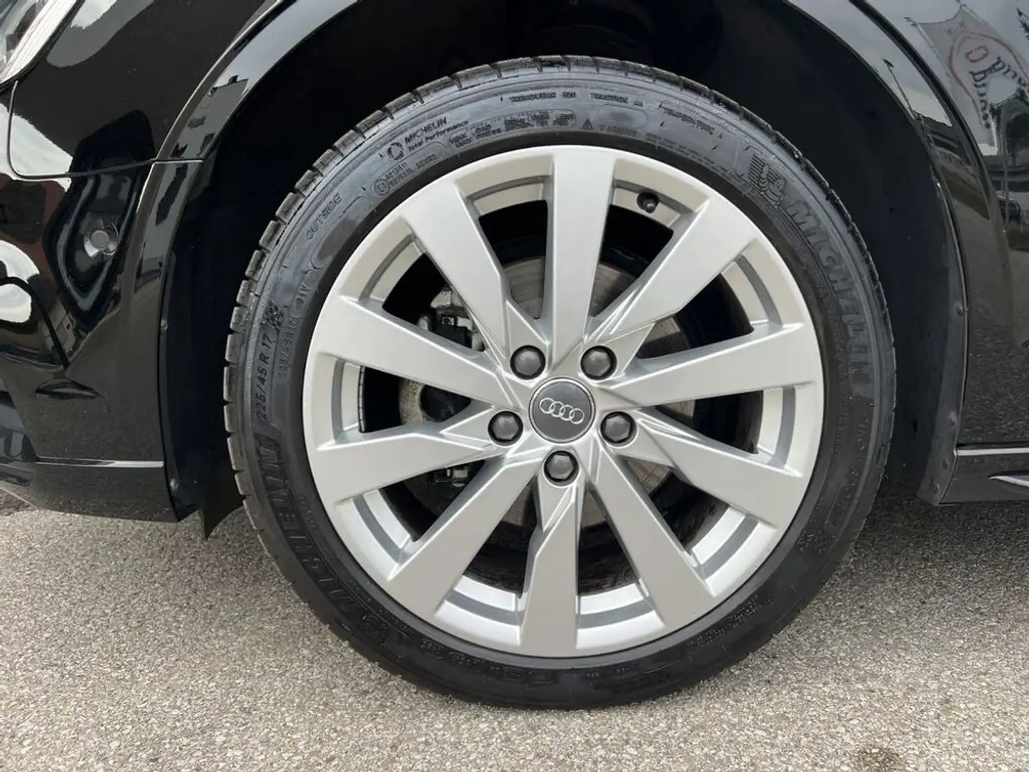 Vehicle image, number 5