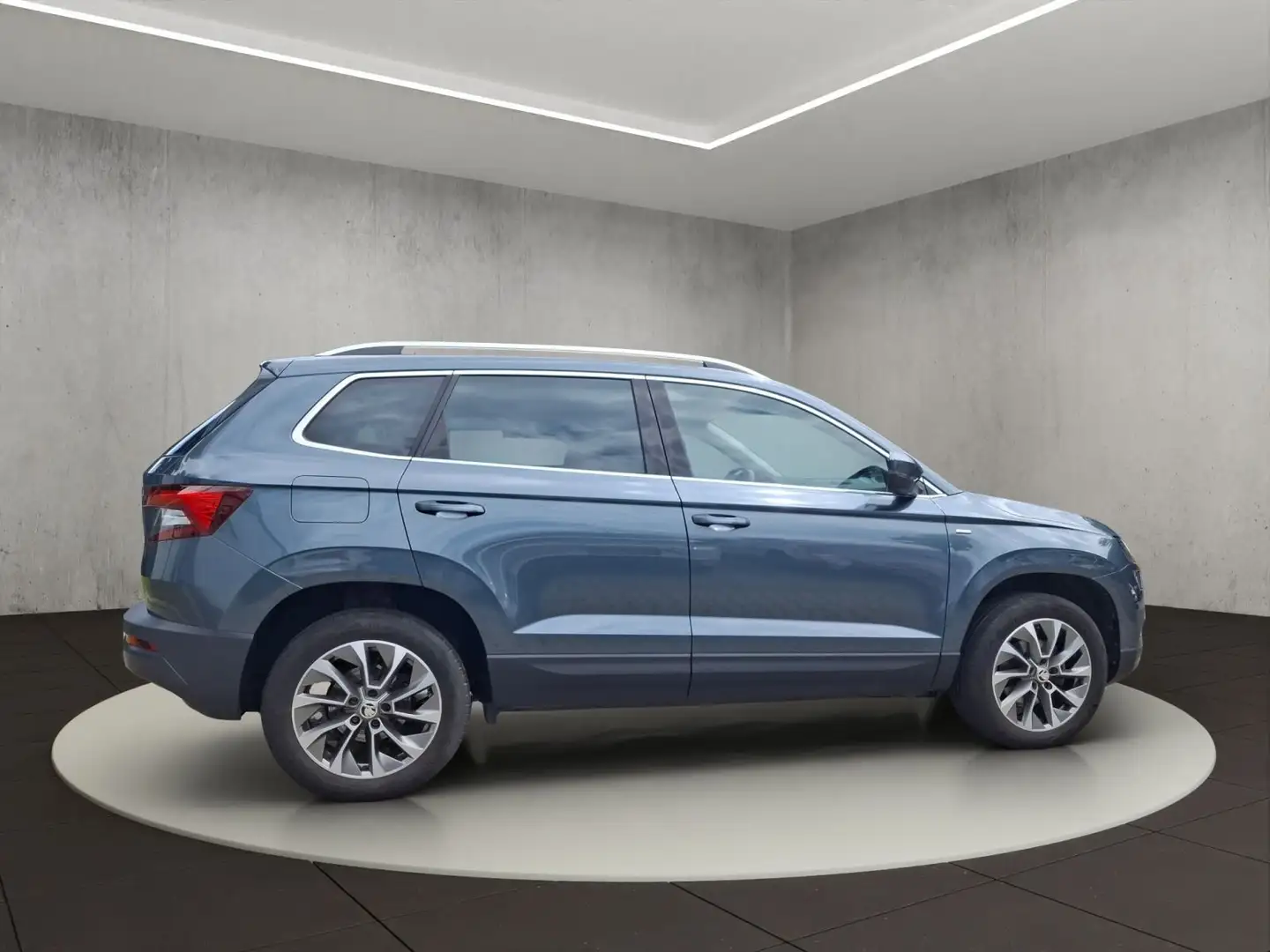 Vehicle image, number 6