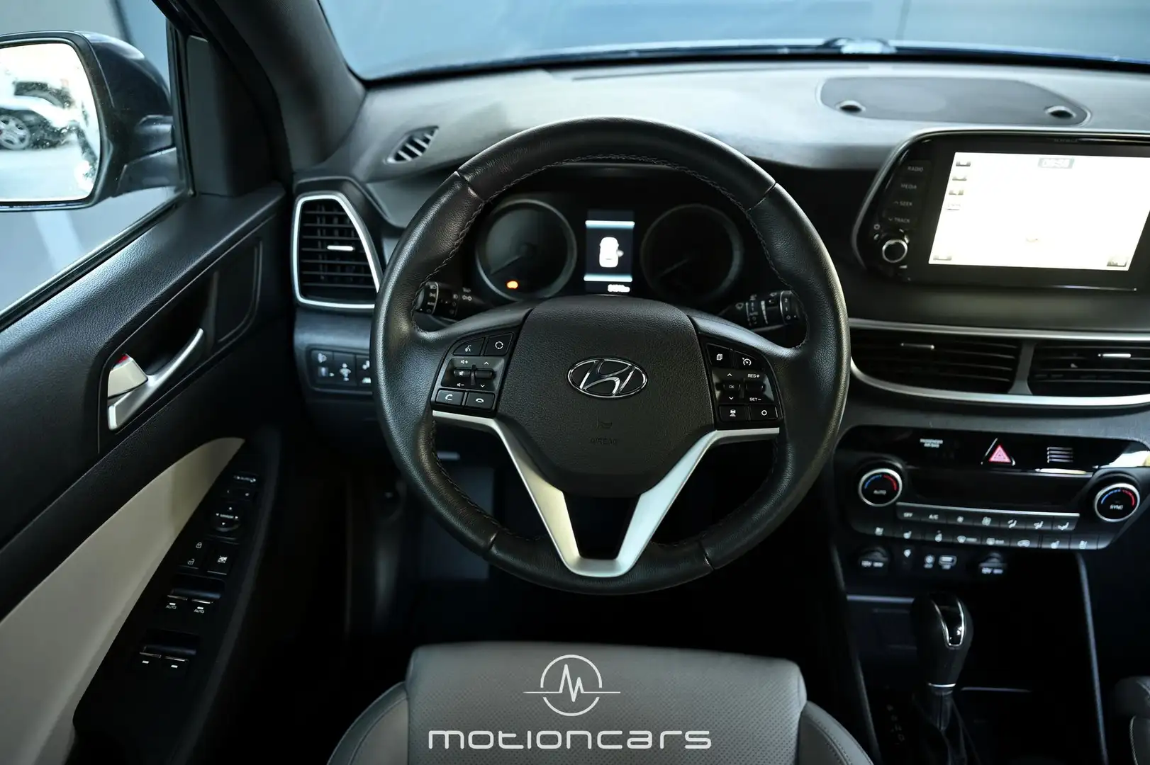 Vehicle image, number 9
