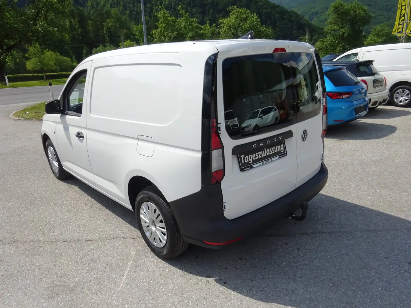 Vehicle image, number 5