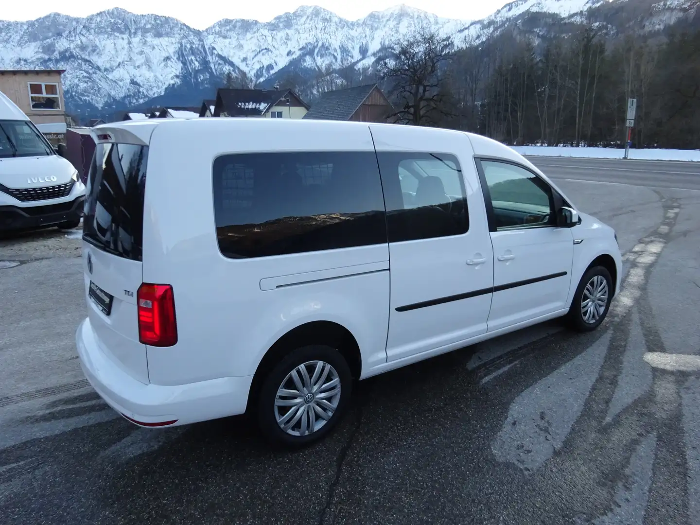 Vehicle image, number 8