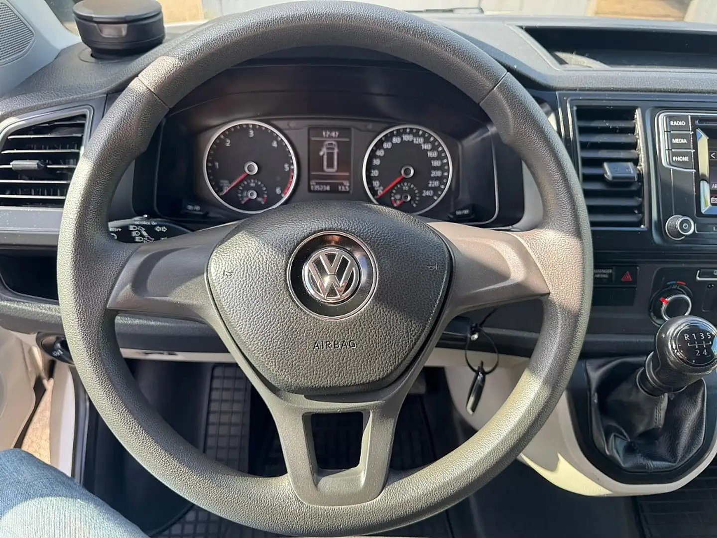 Vehicle image, number 11