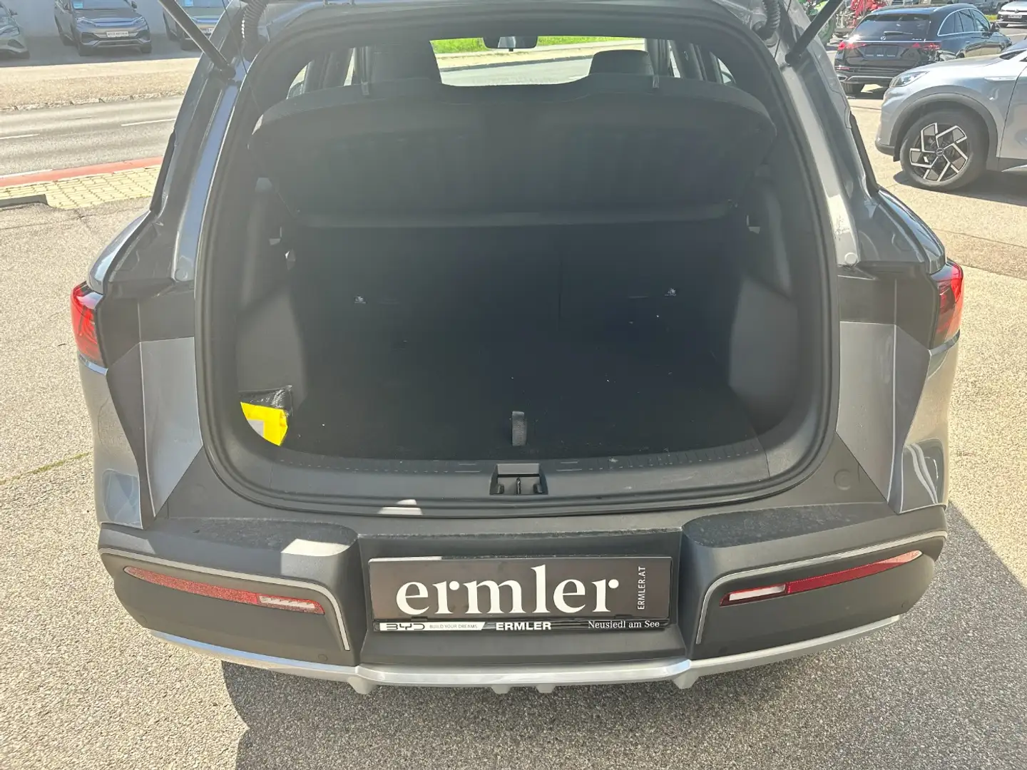 Vehicle image, number 7