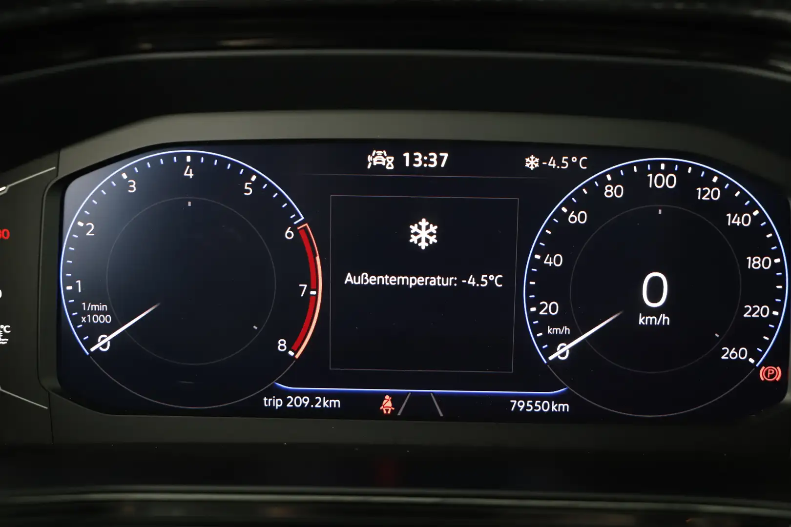 Vehicle image, number 7