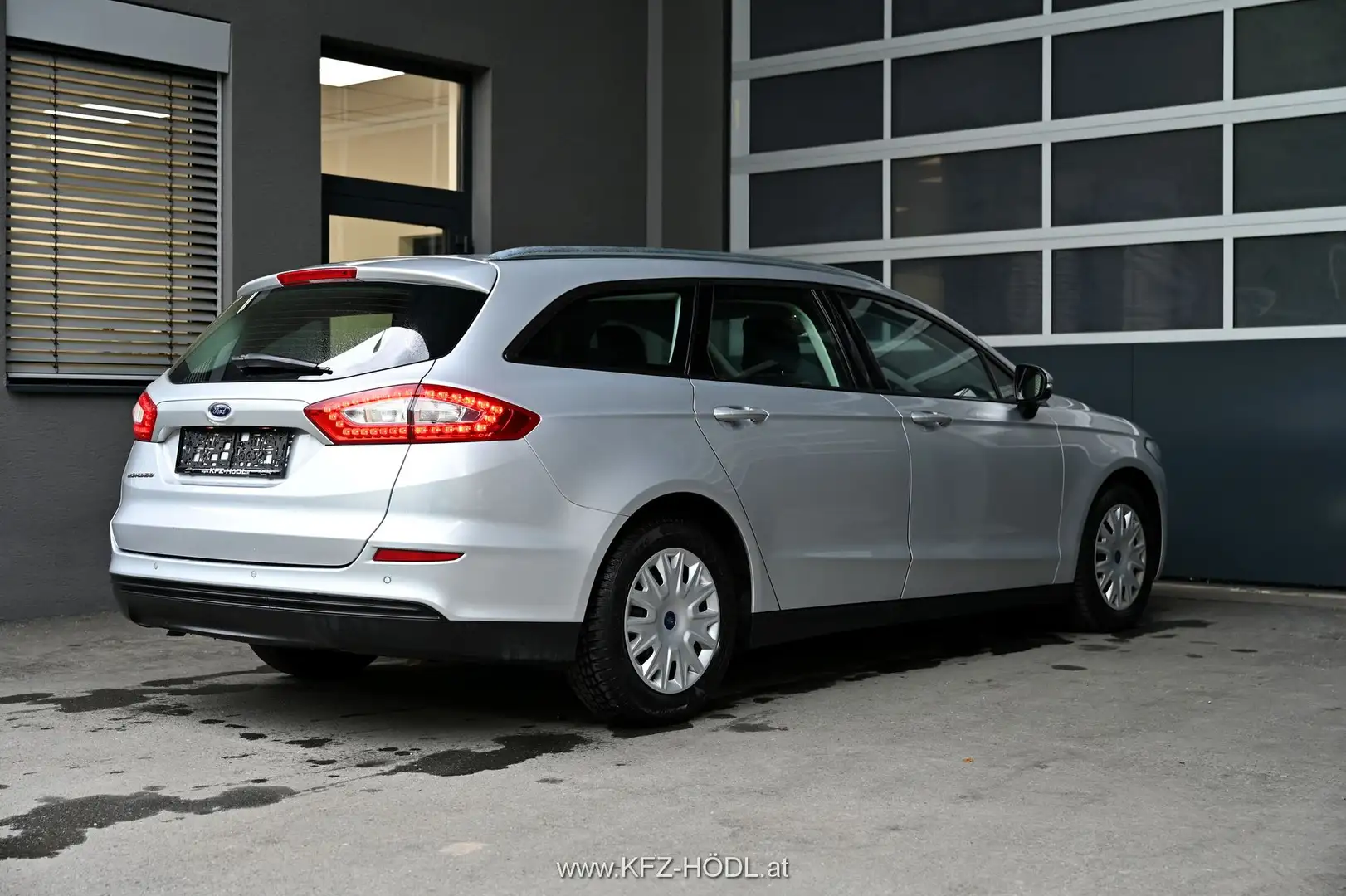 Vehicle image, number 2