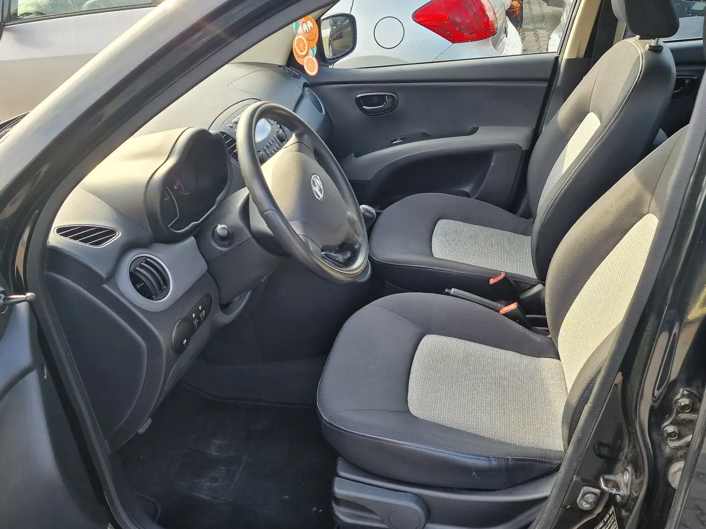Vehicle image, number 9