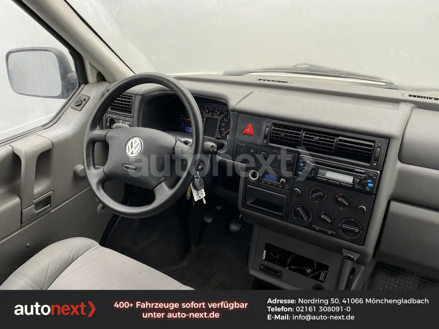 Vehicle image, number 2