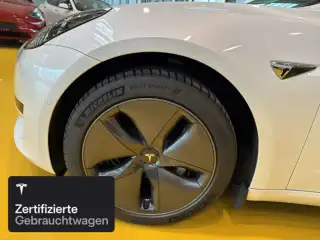 Vehicle image thumbnail, number 6