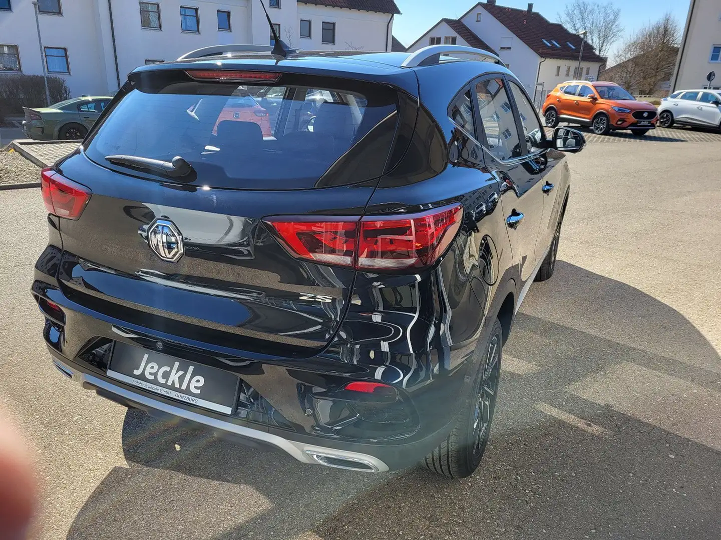Vehicle image, number 4