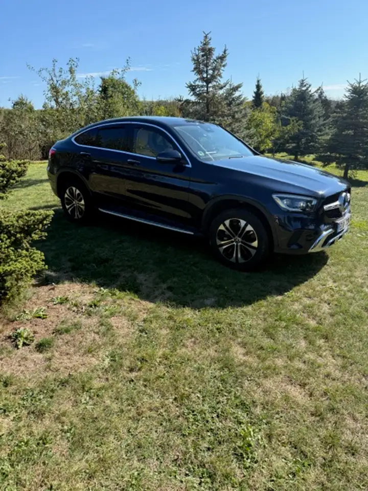 Additional image of the vehicle
