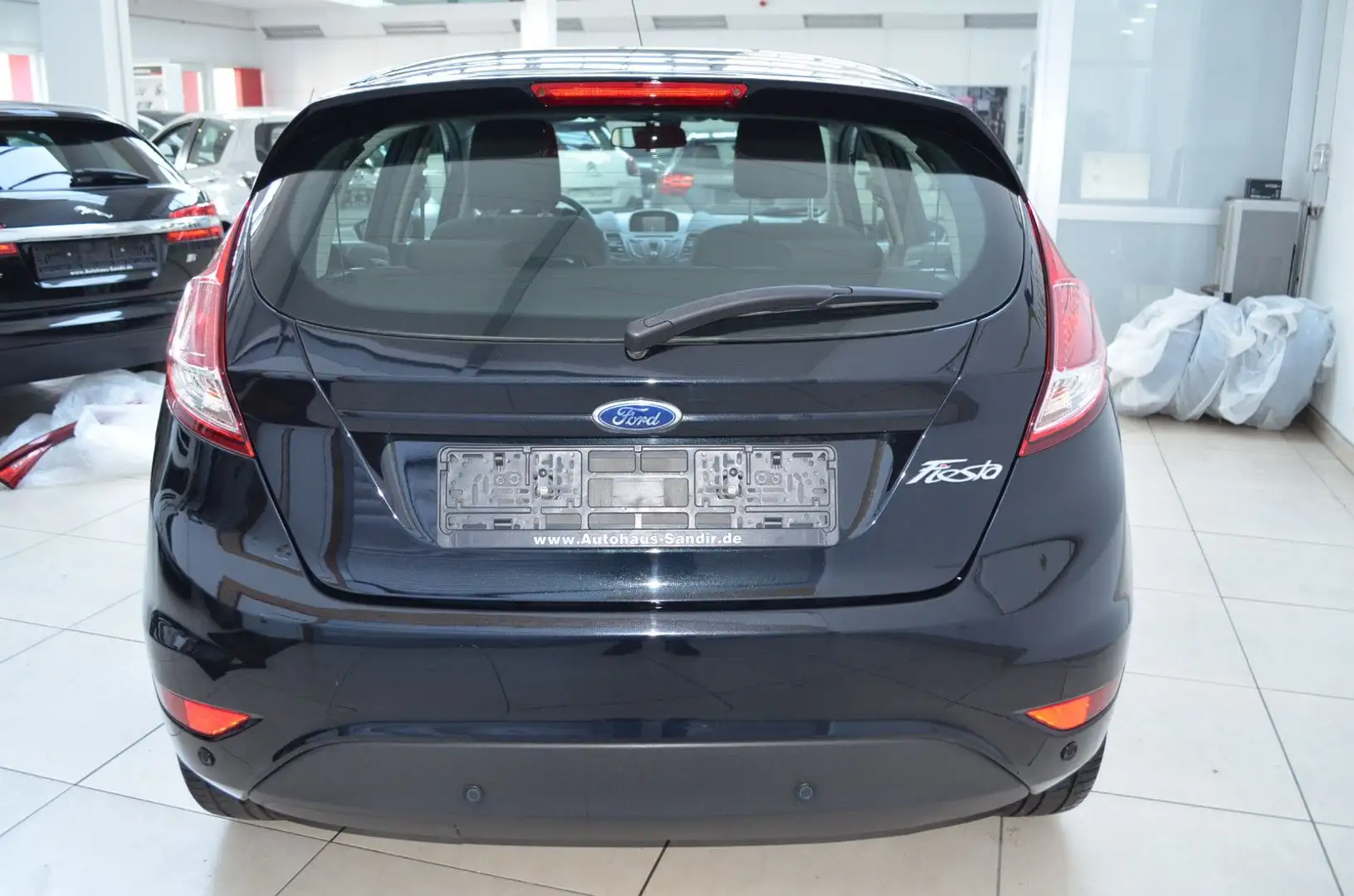 Vehicle image, number 7