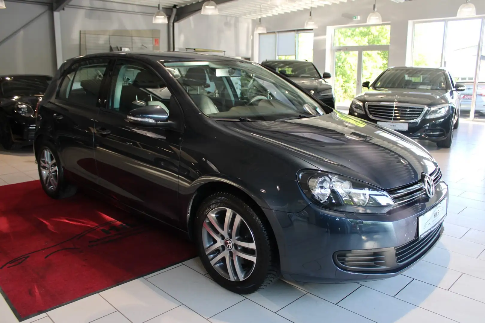 Vehicle image, number 6