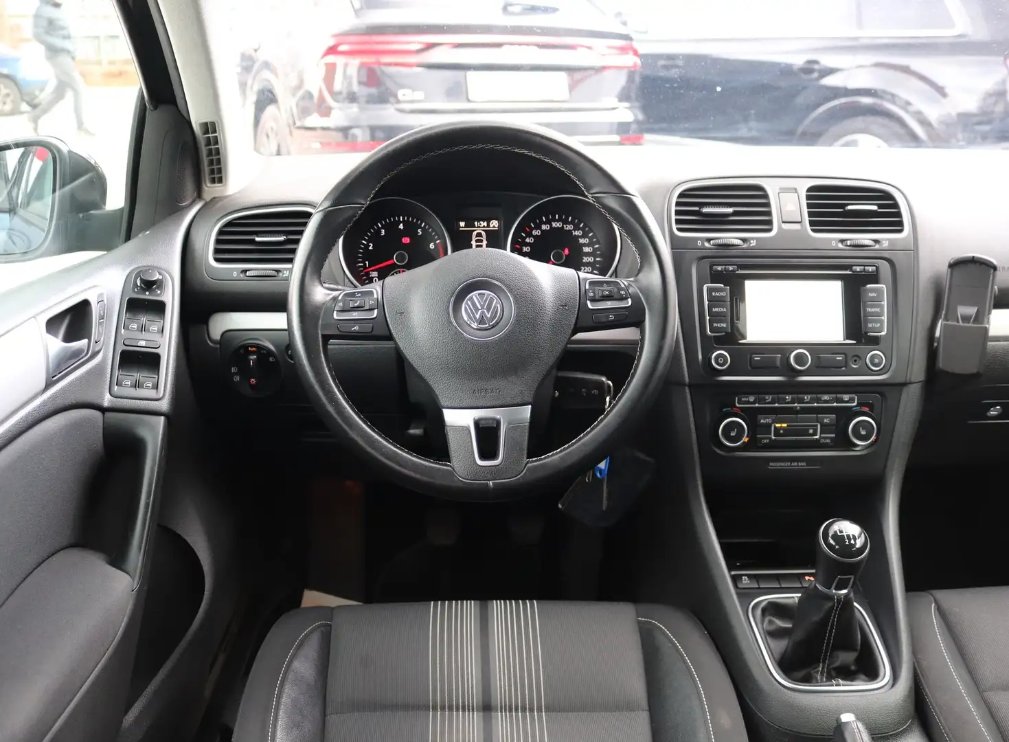 Vehicle image, number 2