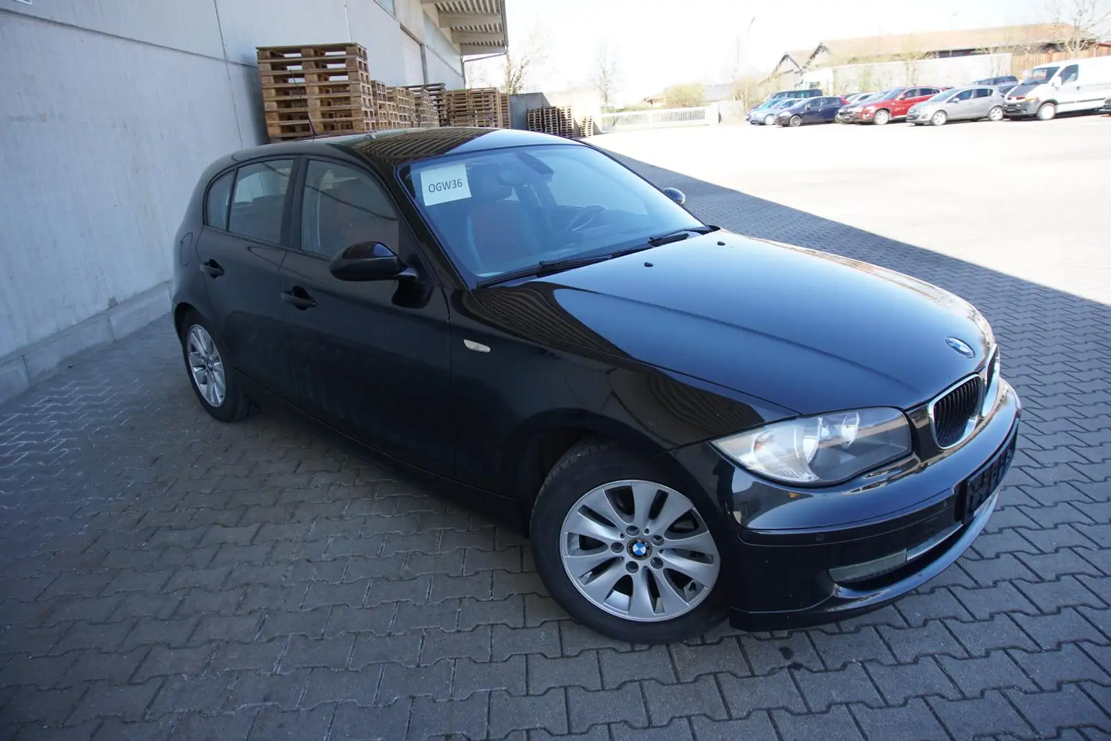 Vehicle image, number 8
