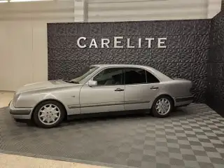 Vehicle image thumbnail, number 4