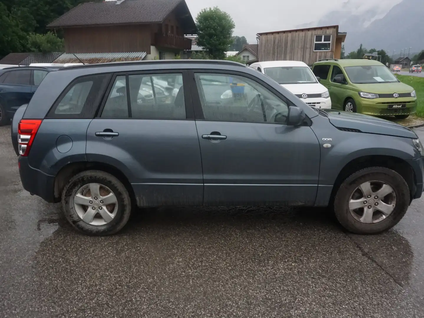 Vehicle image, number 11