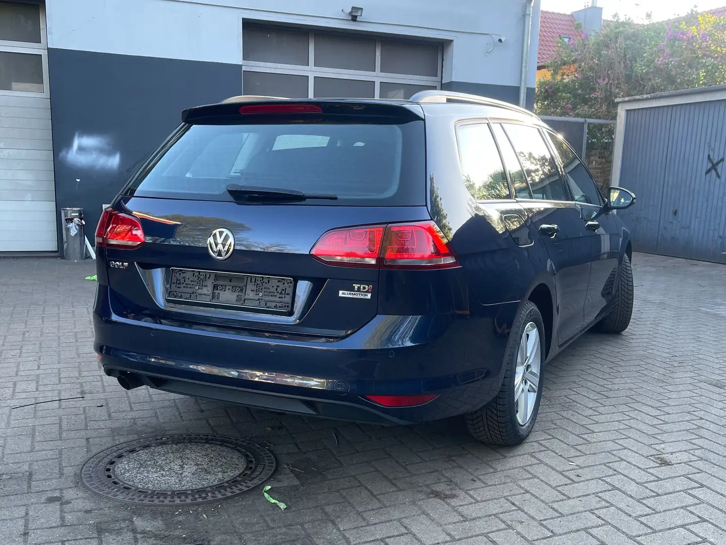 Vehicle image, number 5