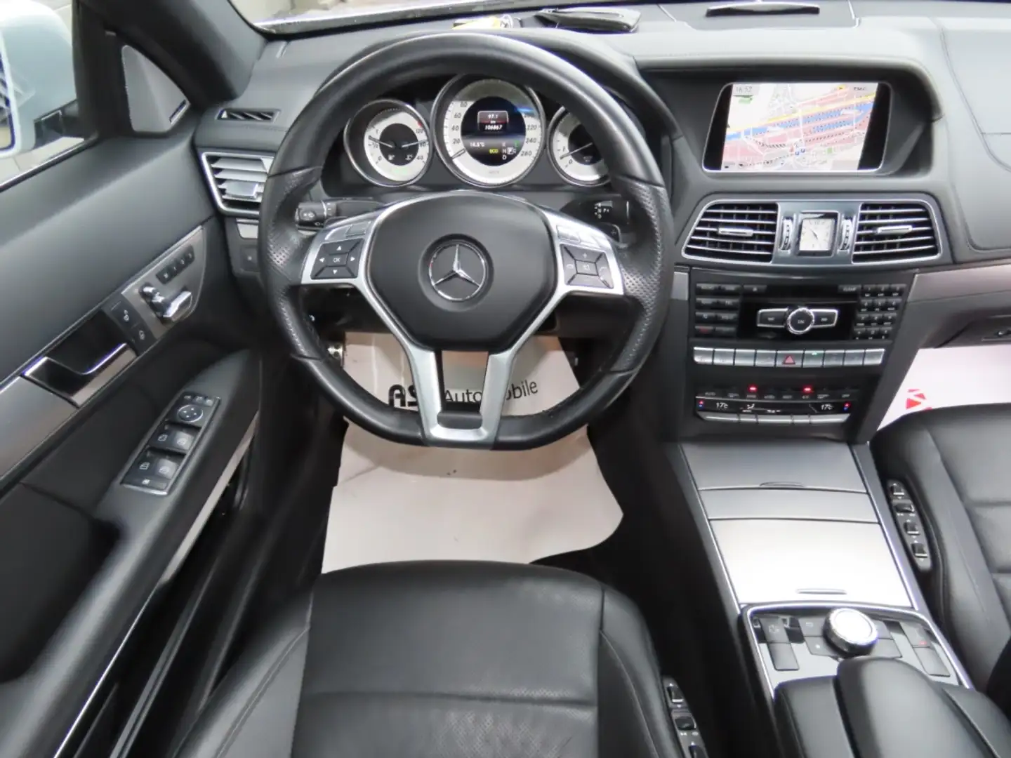Vehicle image, number 9