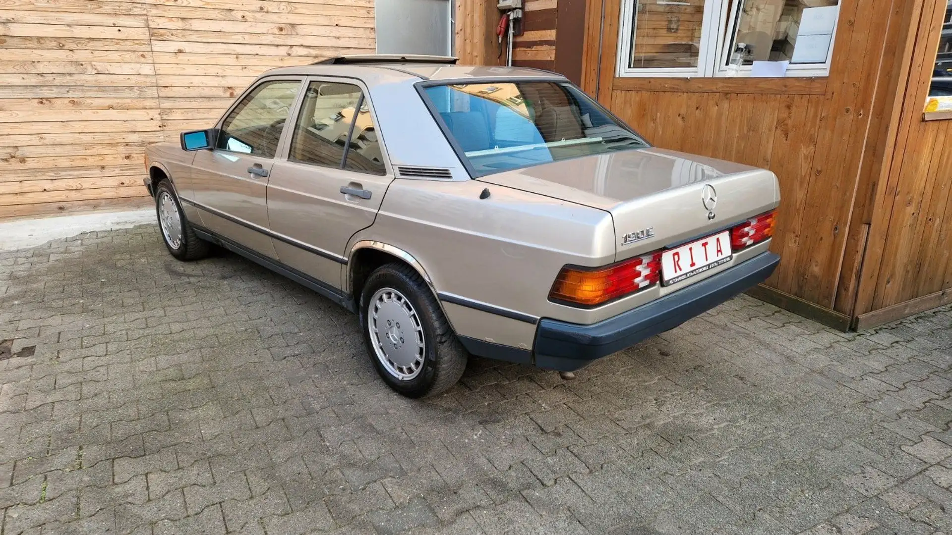 Vehicle image, number 5