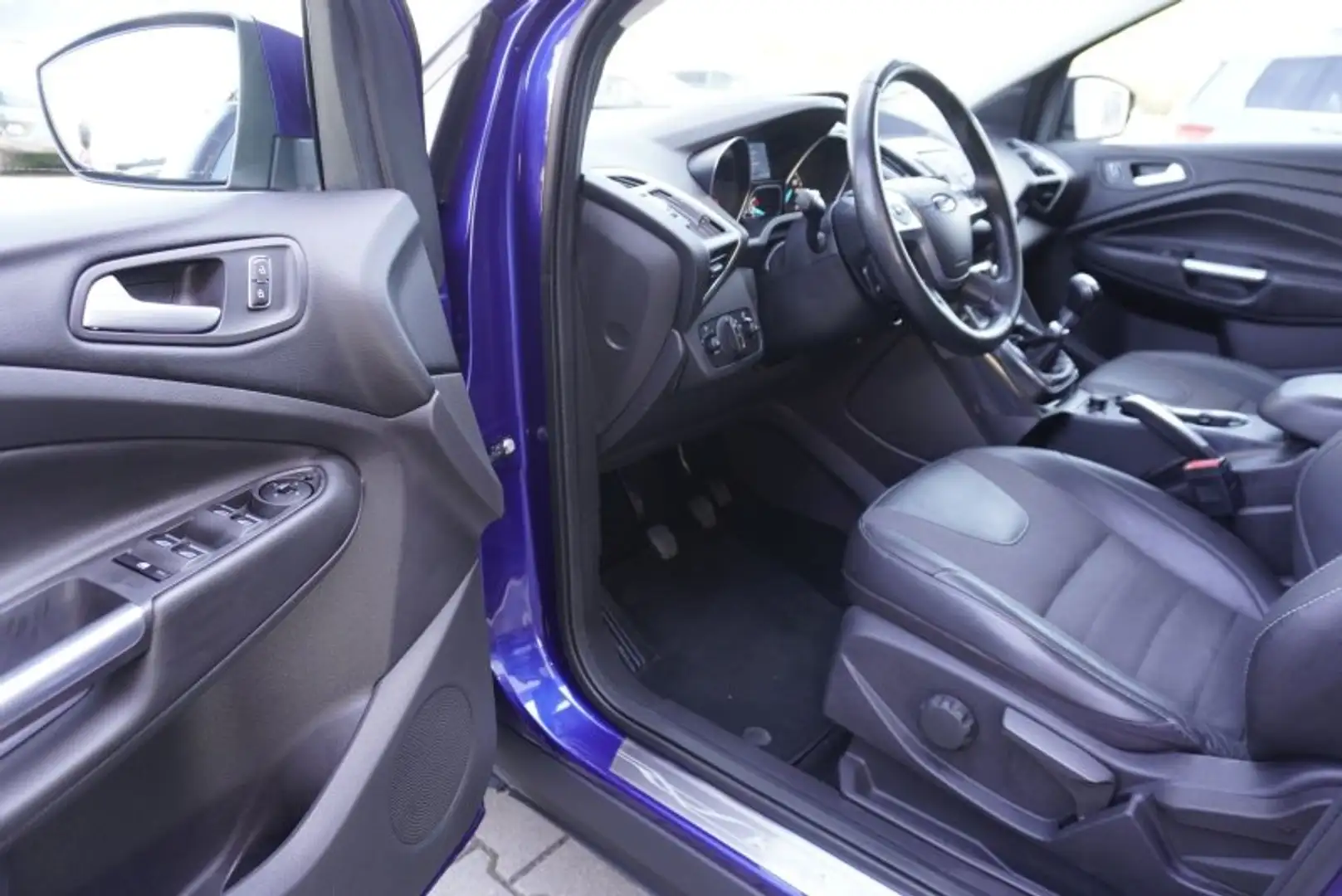 Vehicle image, number 8