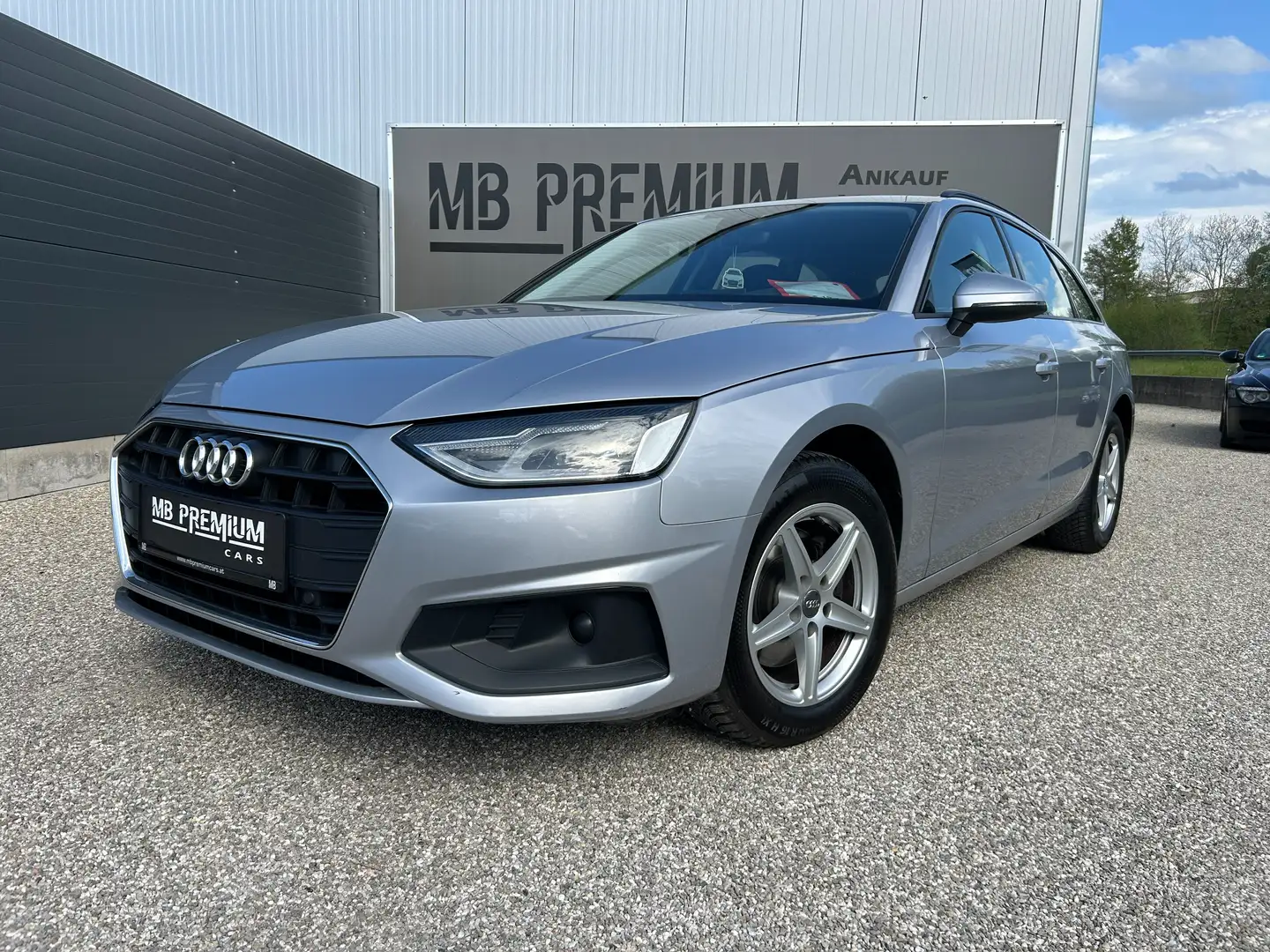 Vehicle image, number 3