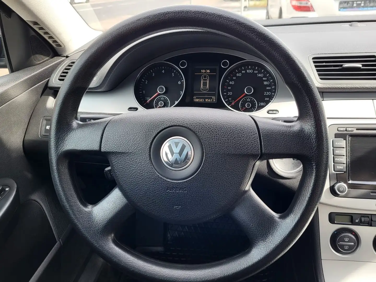 Vehicle image, number 14