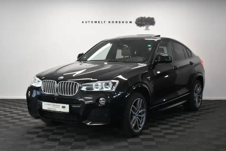 Additional image of the vehicle