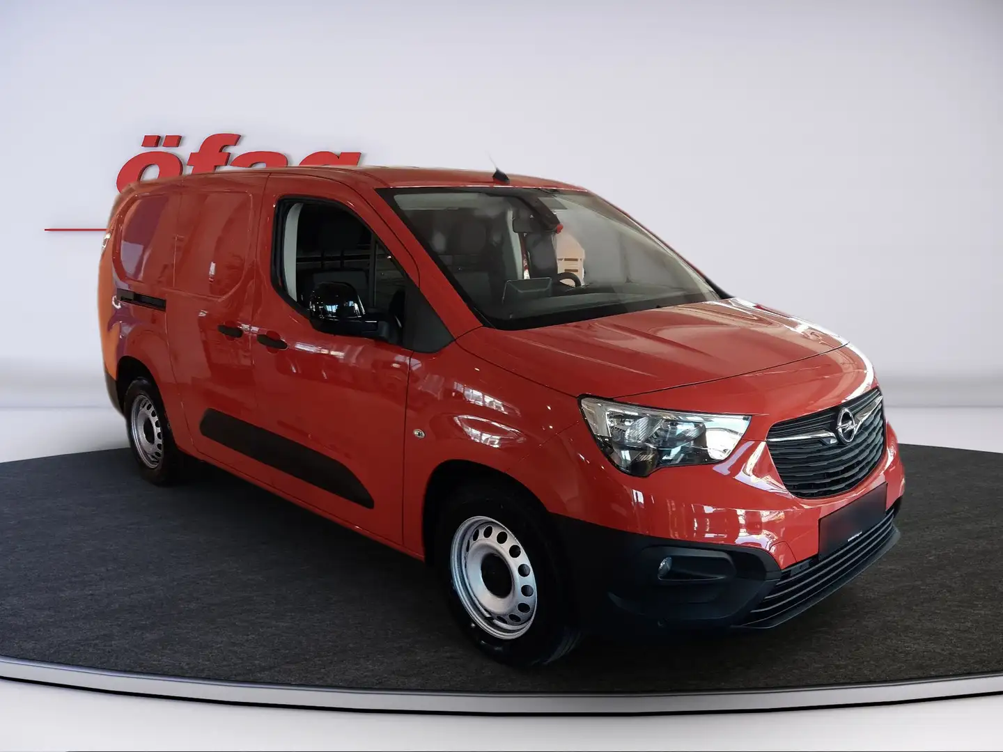 Vehicle image, number 6
