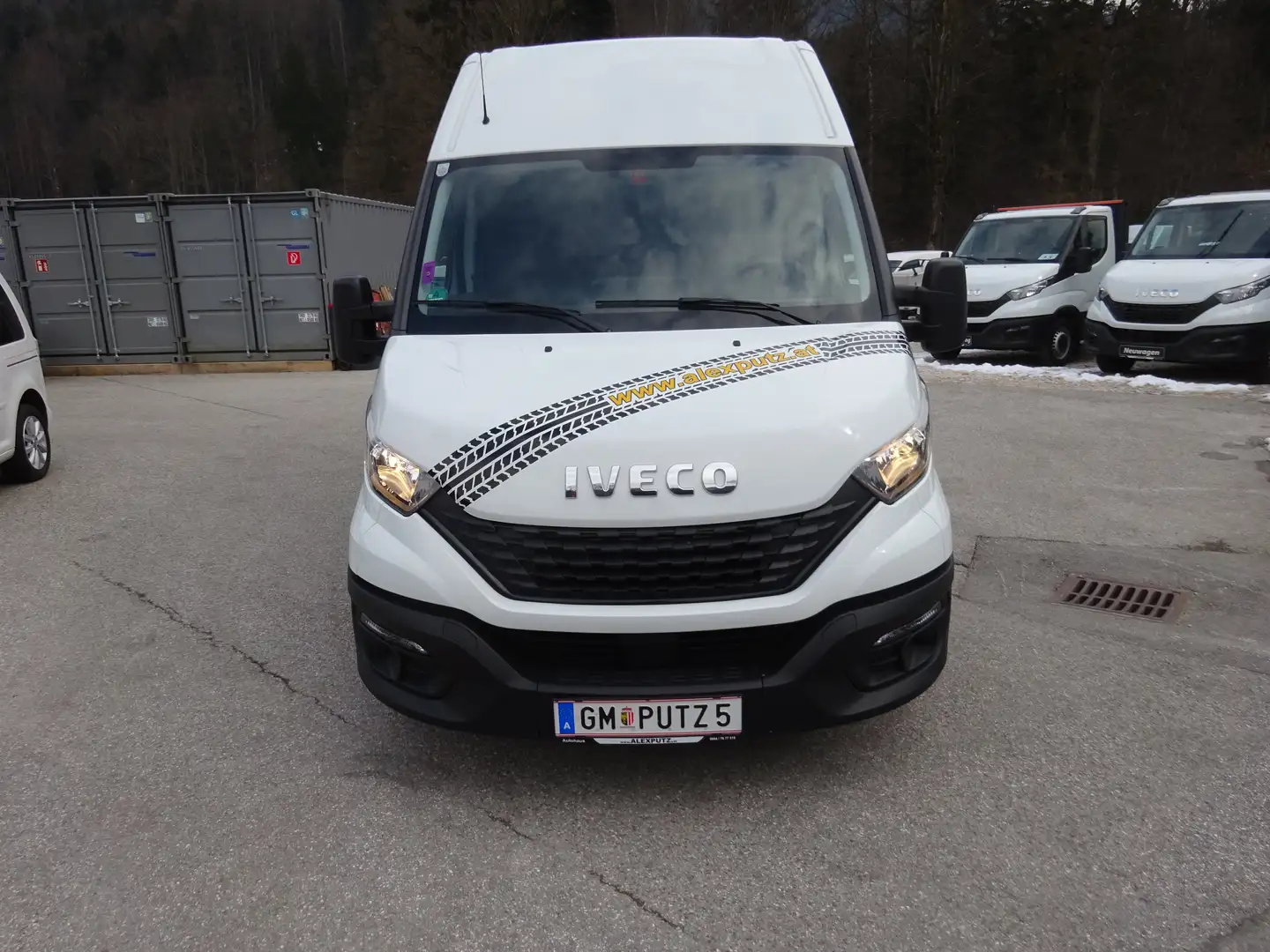 Vehicle image, number 8