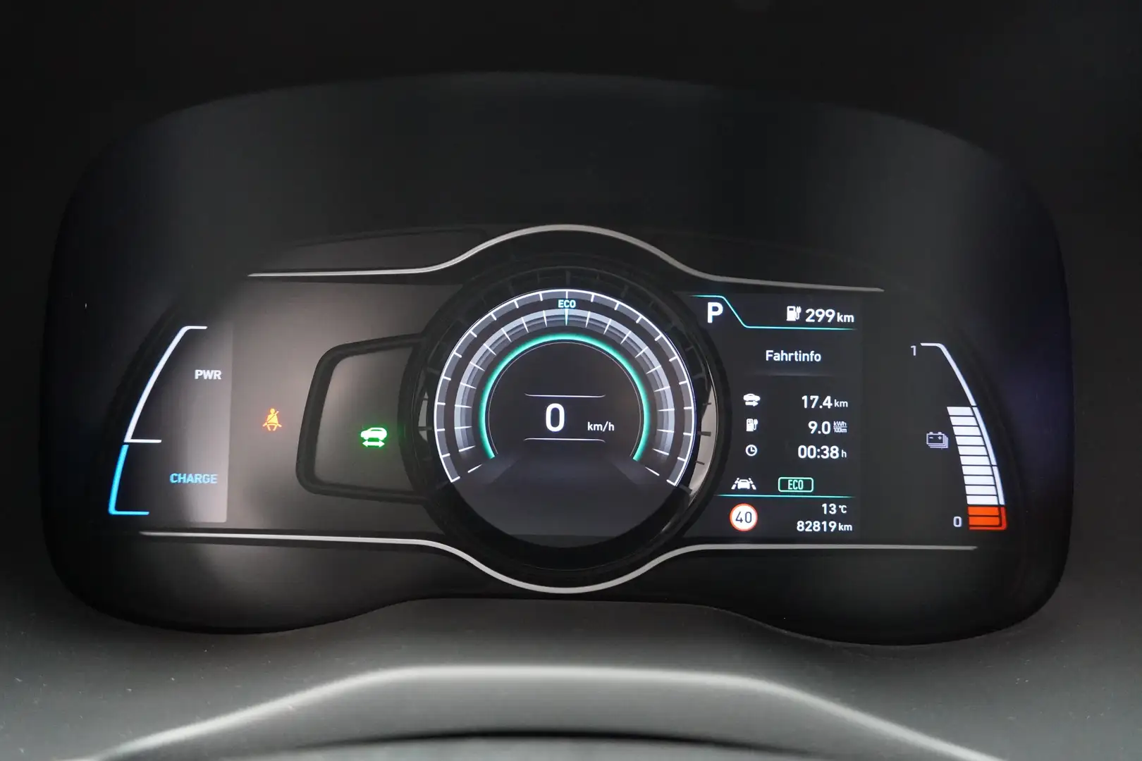 Vehicle image, number 9
