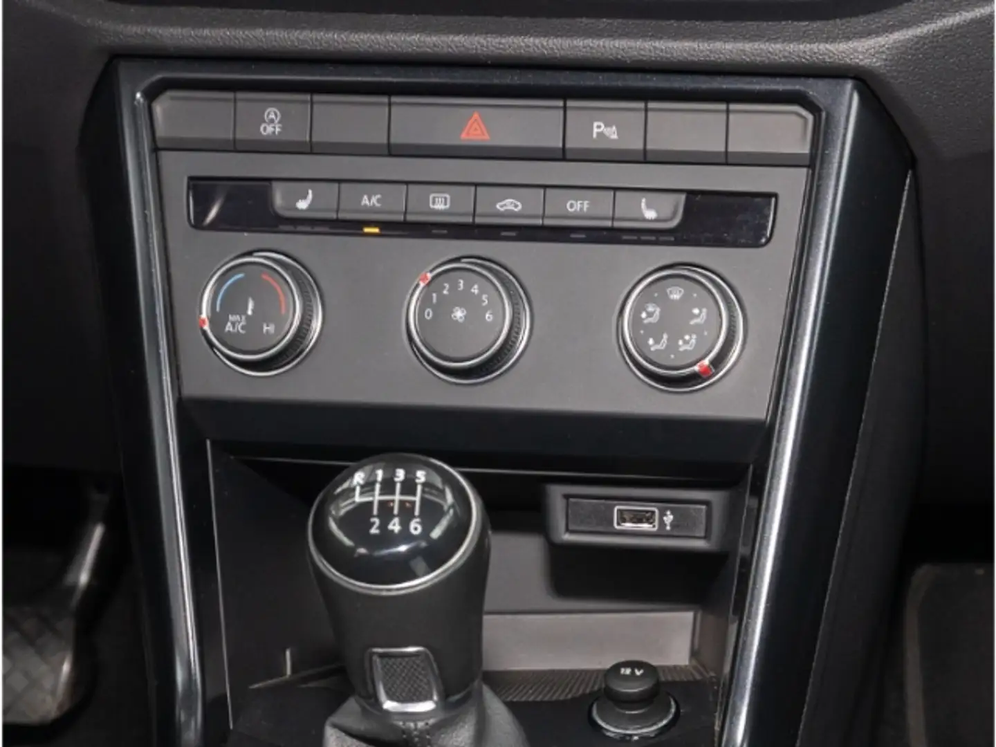 Vehicle image, number 9