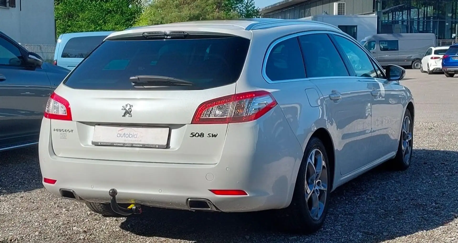 Vehicle image, number 4